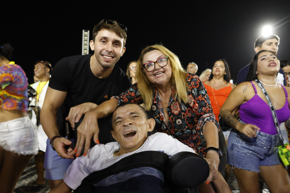 Os irmãos Antônio e Fátima Albuquerque elogiaram a acessibilidade do local e a animação da festa(Foto: Aurelio Alves)