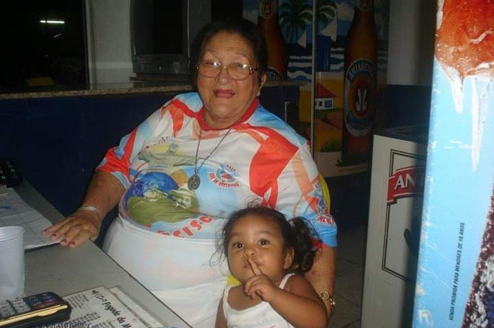 Dona Mocinha, apaixonada por Carnaval e futebol, torcia pelo time Fortaleza (Foto: Bar da Mocinha/Acervo pessoal)