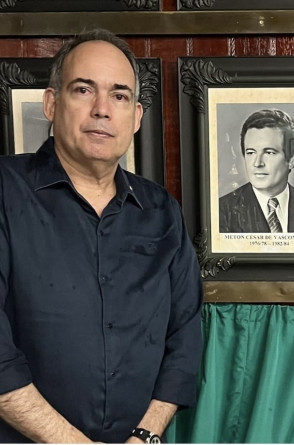 Engenheiro Ant&ocirc;nio Henrique Barbosa de Vasconcelos assume como novo presidente do N&aacute;utico. 