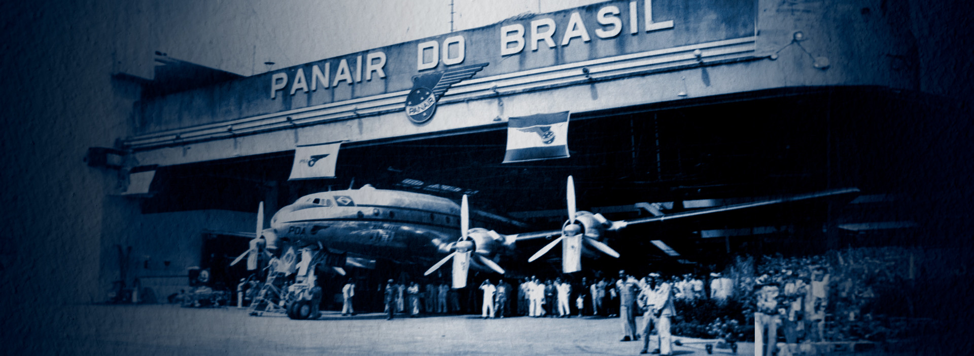 CAPA - PANAIR (Foto: Acervo da Família Sampaio/Editora Record/Cedido ao O POVO)