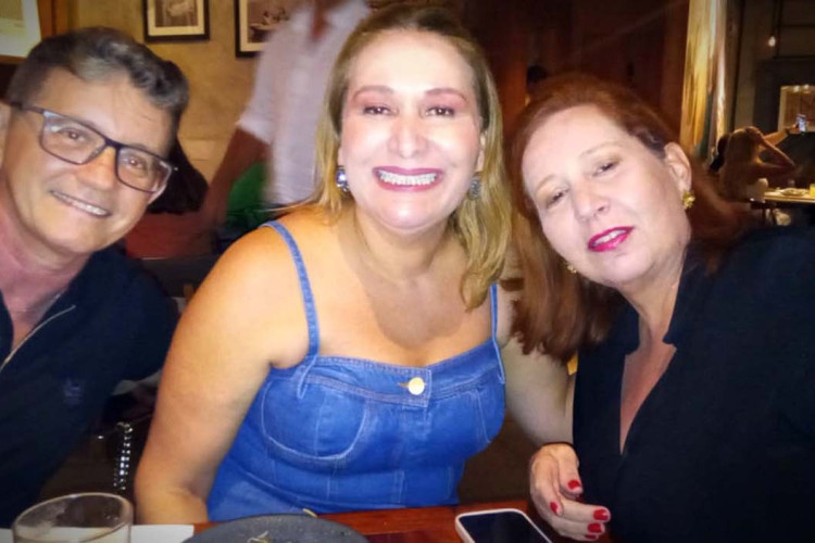Marly e Henrique Melo, com Karine Carneiro, do circuito natalense(Foto: Marcus Lage)