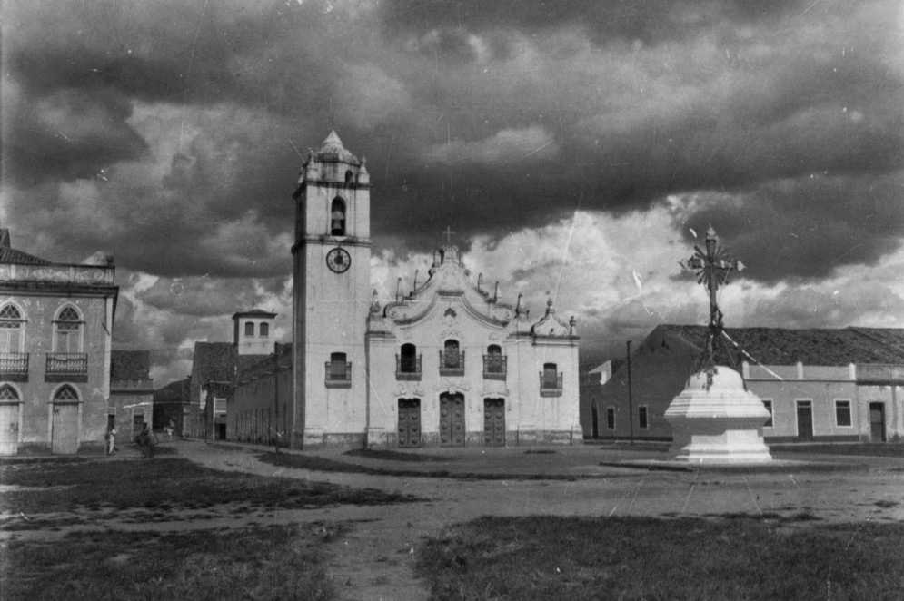 Igreja em Icó (CE) - maio. 1952 (Foto: IBGE)