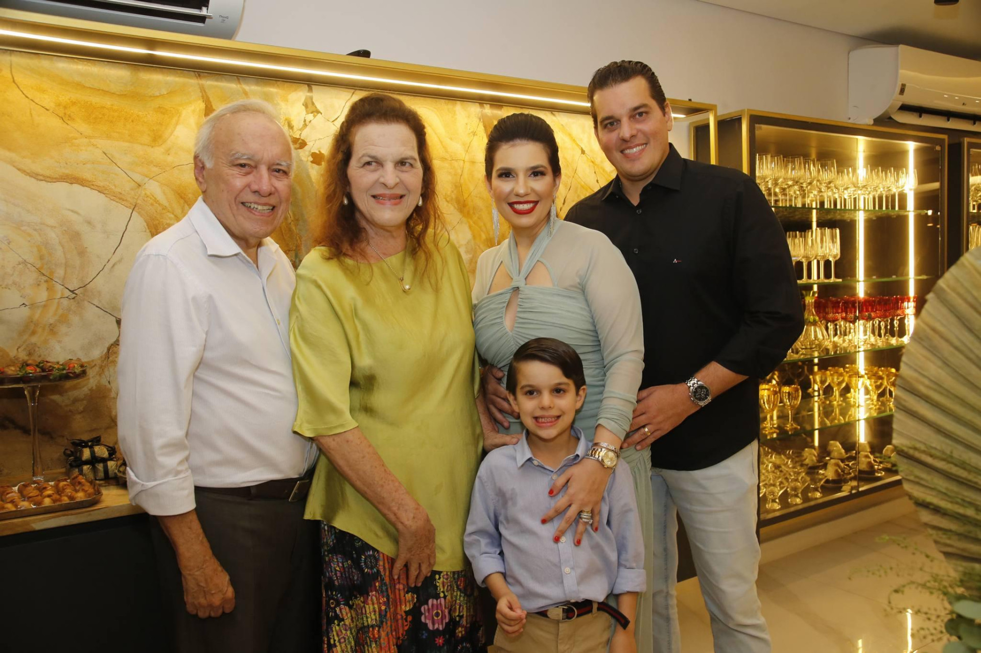 (Foto: LC MOREIRA/ arquivo pessoal )Pedro Henrique e Lúcia Helena Antero, Luana e Nícolas Pontes e Carlos Henrique Antero