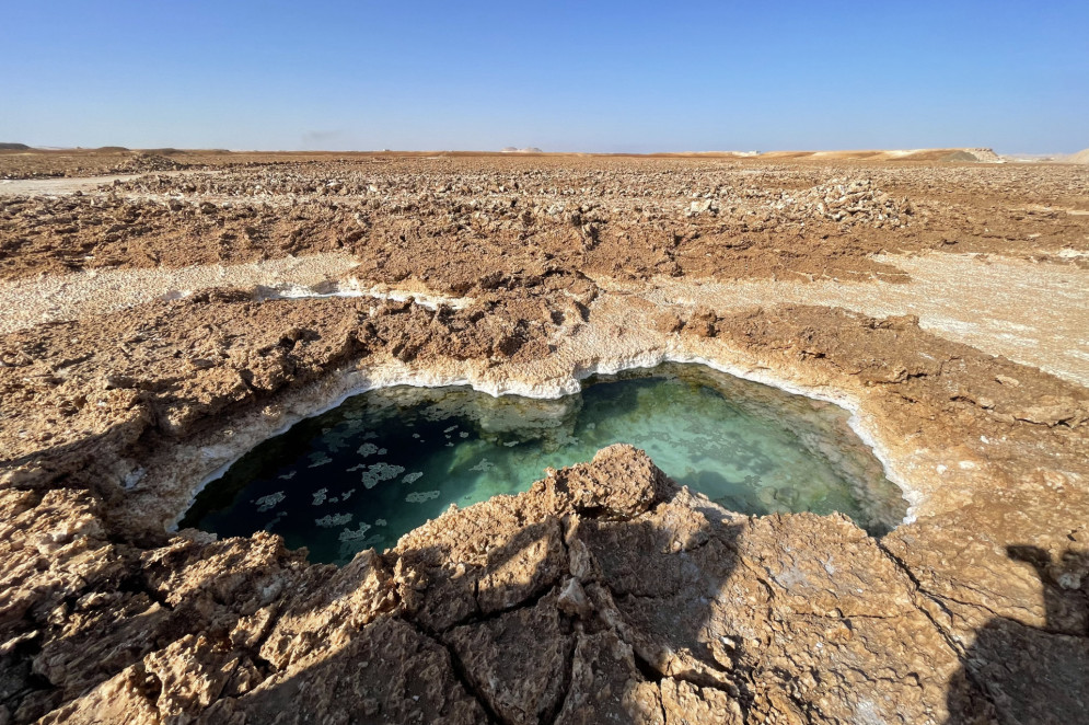 Os poços termais oferecem alívio do calor abrasador do deserto e rejuvenescimento para o corpo e a alma.(Foto: Larissa Lima)