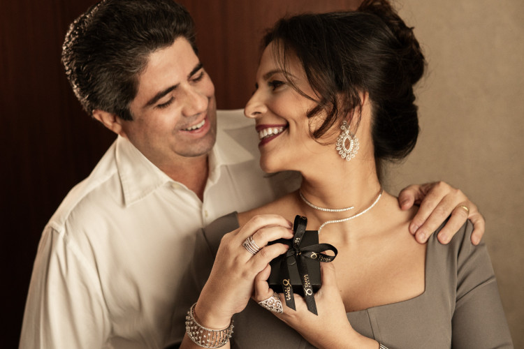Letícia e Alexandre Leitão: um amor real para a campanha de Dia dos Namorados (Foto: Danúsio Jr/ Tânia Joias)