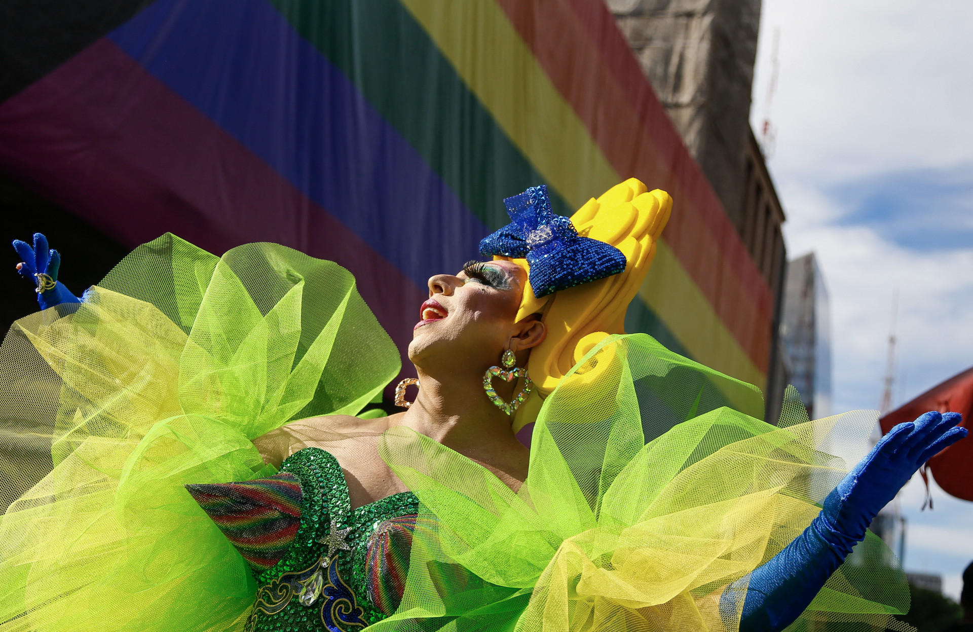 ￼PARADA LGBTQIA  de São Paulo é a maior do país e este ano chegou à 28ª edição (Foto: MIGUEL SCHINCARIOL / AFP)