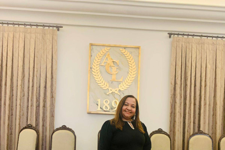 Presidente Angélica Sampaio na organização da festa que tem cerimonial de Norma Zélia (Foto: arquivo pessoal)