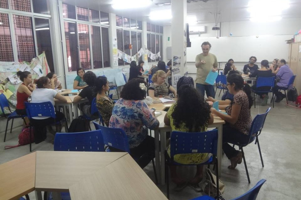 O professor Eduardo Loureiro, da Universidade Federal do Ceará, adapta boardgames para utilizá-los em sala de aula, em várias disciplinas(Foto: Acervo pessoal)