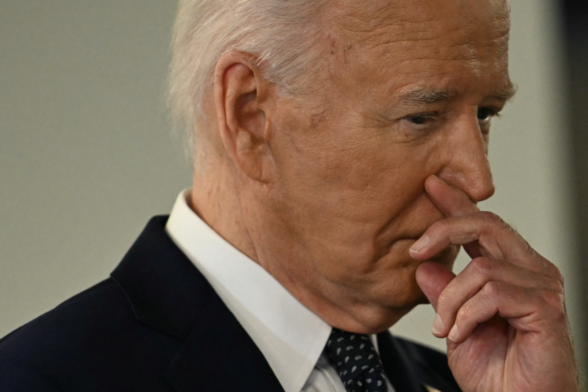 O presidente dos EUA, Joe Biden, durante uma visita ao Centro de Operações de Emergência de DC em Washington, DC, 2 de julho de 2024. Jim WATSON / AFP (Foto: Jim WATSON / AFP)