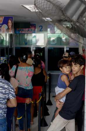 Dia de pagamento do Bolsa Família em Amontada(Foto: Aurélio Alves)