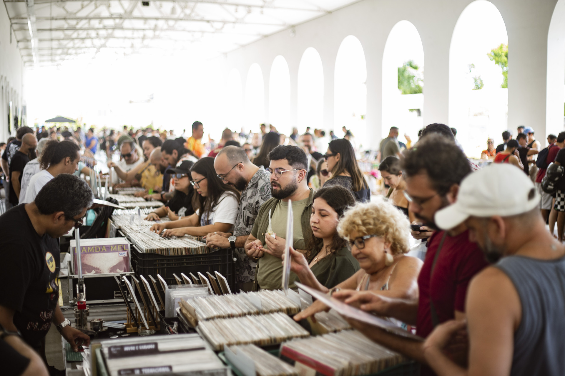 A Estação das Artes recebe neste domingo, 4, mais uma edição da Feira Mais Vinil (Foto: Rayane Mainara/Divulgação)