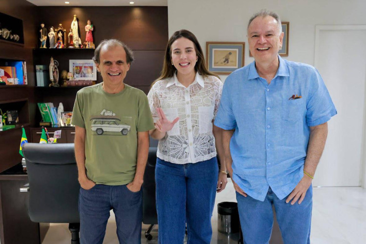 Jade com os idealizadores do filme.  (Foto: arquivo pessoal)
