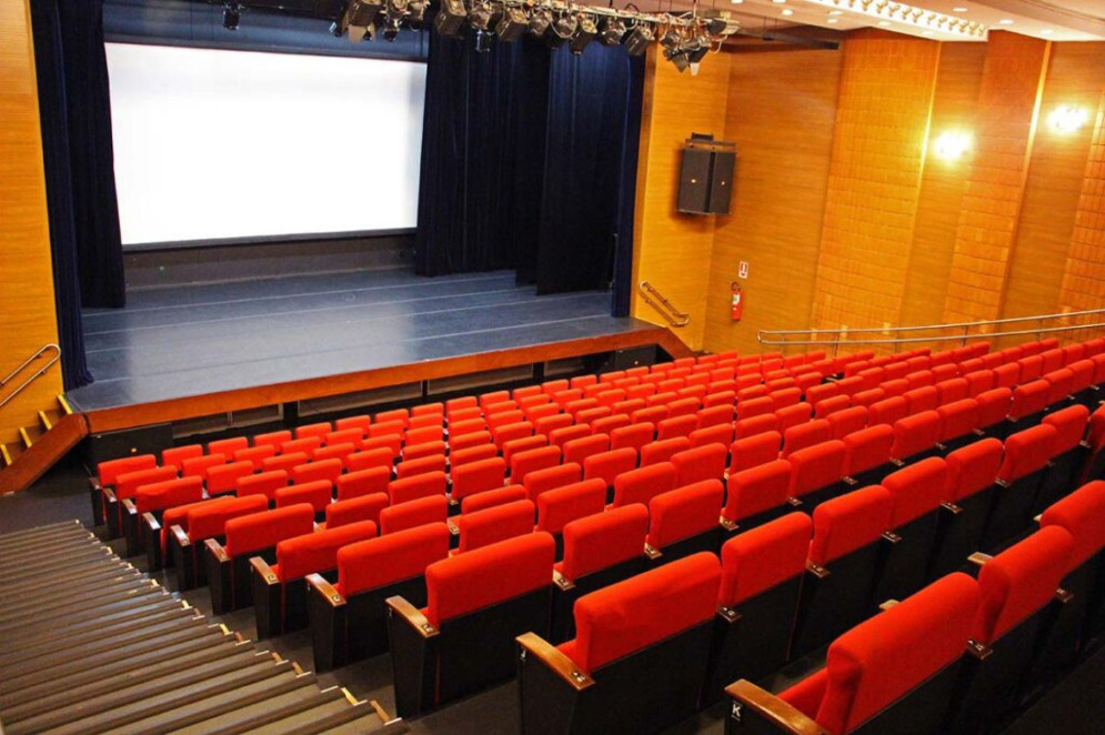 Teatro do Sesc Rio Preto é um dos espaços onde ocorrem os espetáculos do FIT Rio Preto(Foto: Sesc Rio Preto/Divulgação)