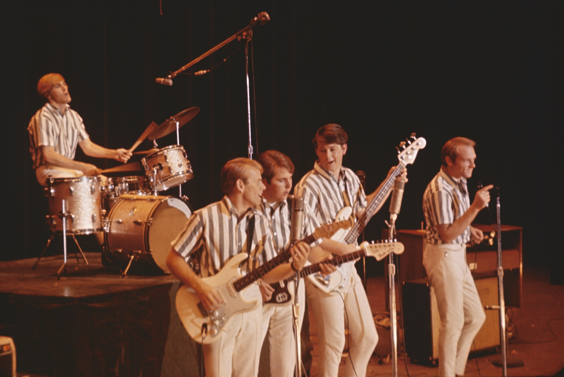 Documentário da Disney  explora a formação e a magia dos Beach Boys (Foto: Divulgação/ Disney)