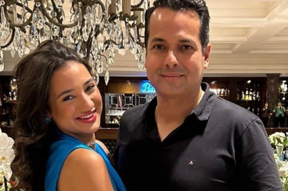 Prefeito Vitor Valim (PSB) e sua filha, Sofia