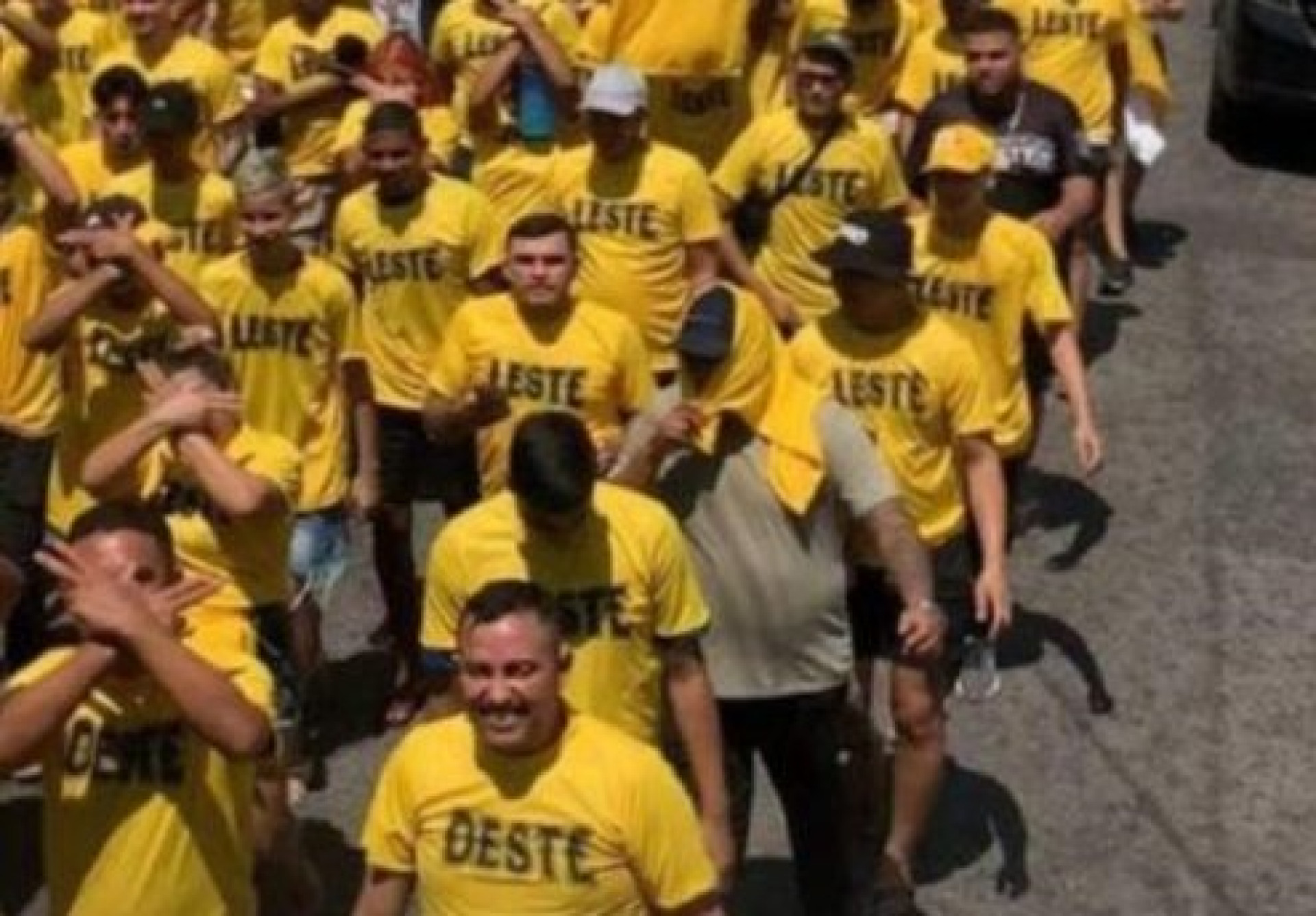 Torcida Organizada Cearamor esteve em convenção de Sarto(Foto: Reprodução/Redes Sociais)