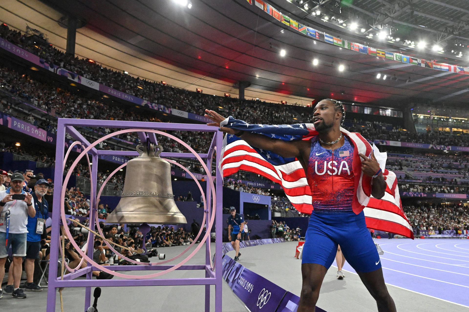 Noah Lyles, dos Estados Unidos, foi ouro nos 100 metros rasos nos Jogos Olímpicos de Paris (Foto: Saint-Denis, França)