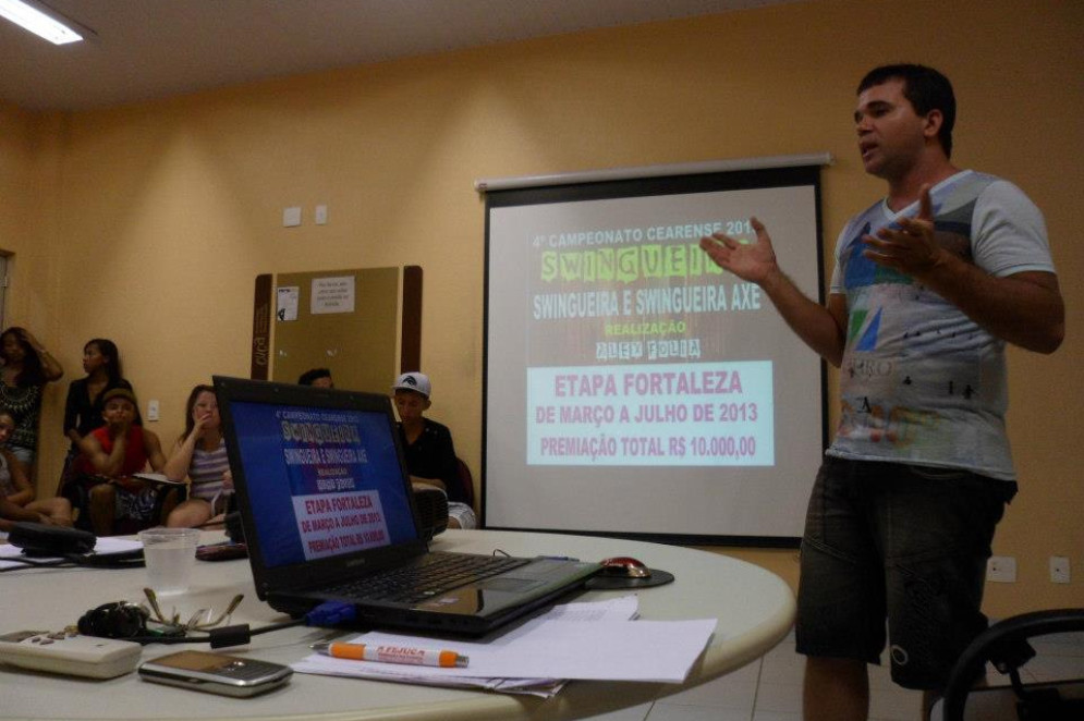 Reunião no Cuca da Barra do Ceará para discutir a organização de um campeonato de swingueira(Foto: Reprodução/Facebook/Campeonato Cearense de Swingueira)