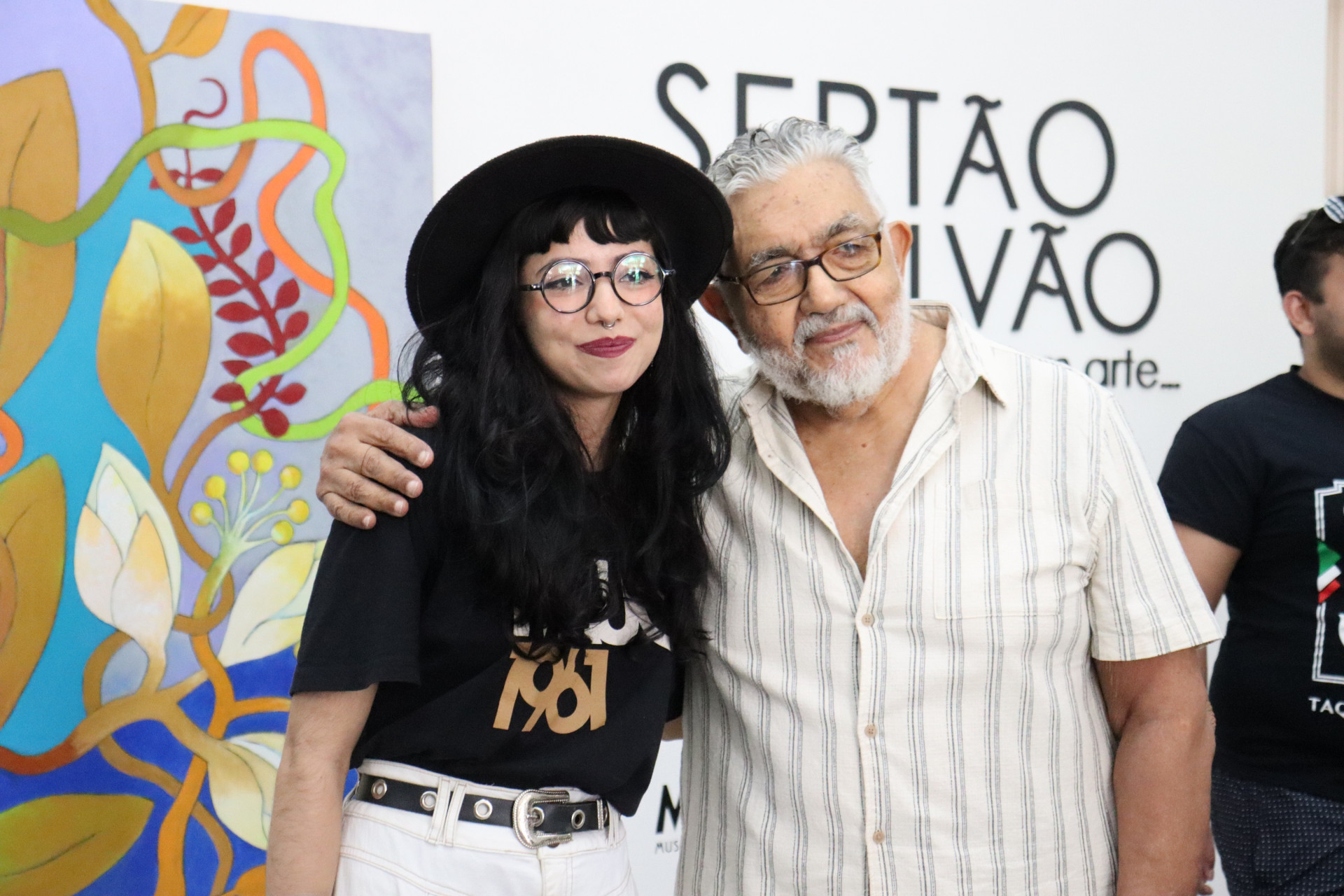 (Foto: Helem Ribeiro/ Divulgação ) Inês Aurélio e o artista Descartes Gadelha 