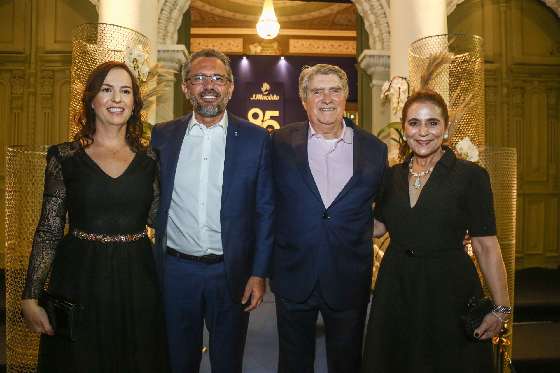 Lia e Elmano de Freitas, Amarílio Macêdo e Patricia  (Foto: João Filho Tavares)