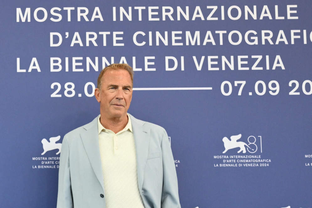 Kevin Costner no Festival de Cinema de Veneza (Foto: Alberto PIZZOLI / AFP)