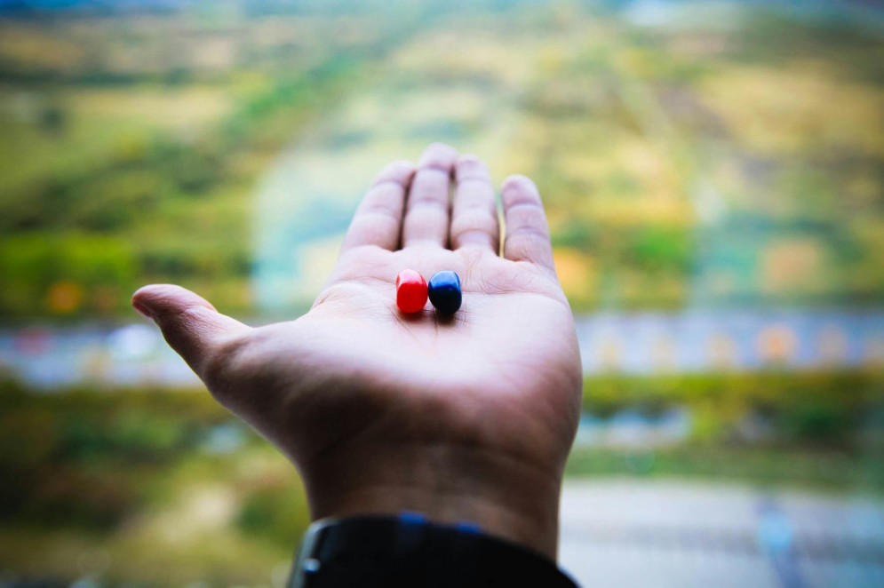 O nome "Red Pill" é uma referência ao filme Matrix. Os integrantes do movimento acreditam estar se libertando do status quo.(Foto: Sherissa R. / Pexels)