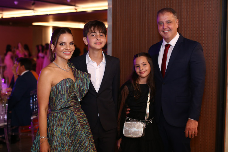 Viviane, Luis Eduardo,  Livia Maria e Fabrício Martins(Foto: JoaoFilho Tavares)