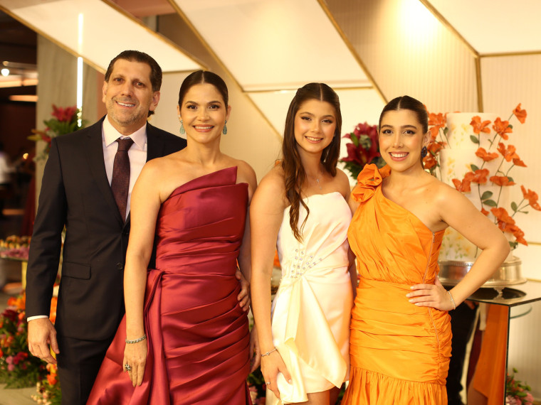 Jonathas Costa, Manoela, Gabriela e Beatriz Ponte (Foto: João Filho Tavares )