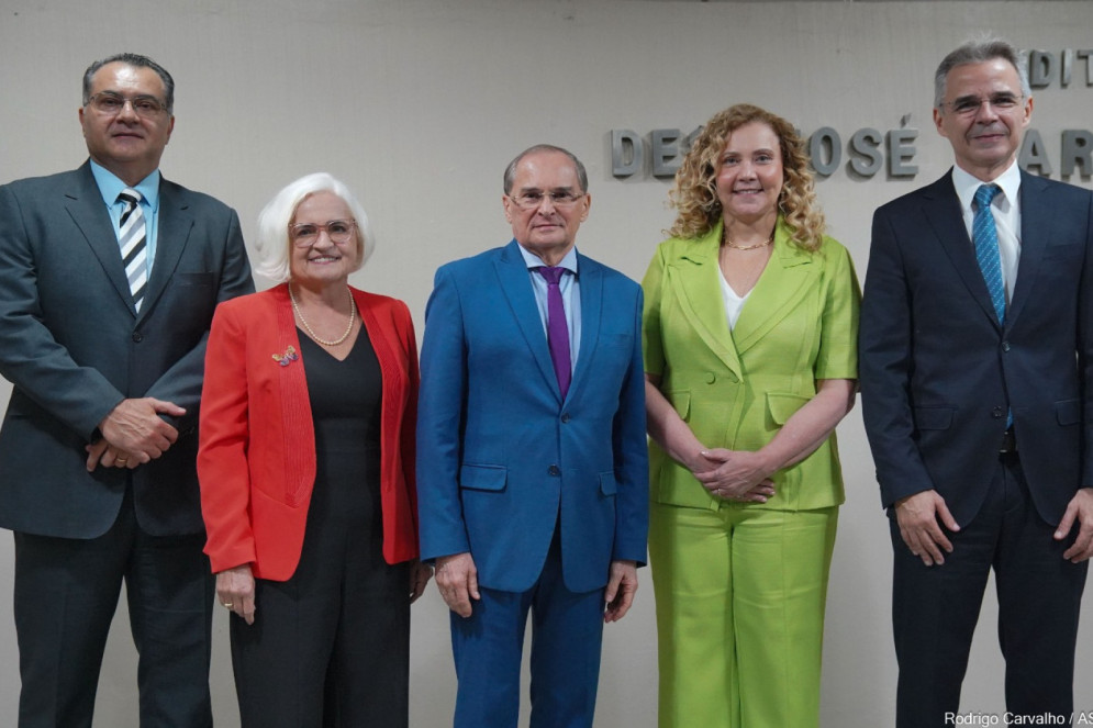 Francisco Mauro Ferreira Liberato, Marlúcia de Araújo Bezerra, Abelardo Benevides,  Andréa Mendes Bezerra Delfino e Heráclito Vieira de Sousa Neto(Foto: rodrigo carvalho/ tj-ce)