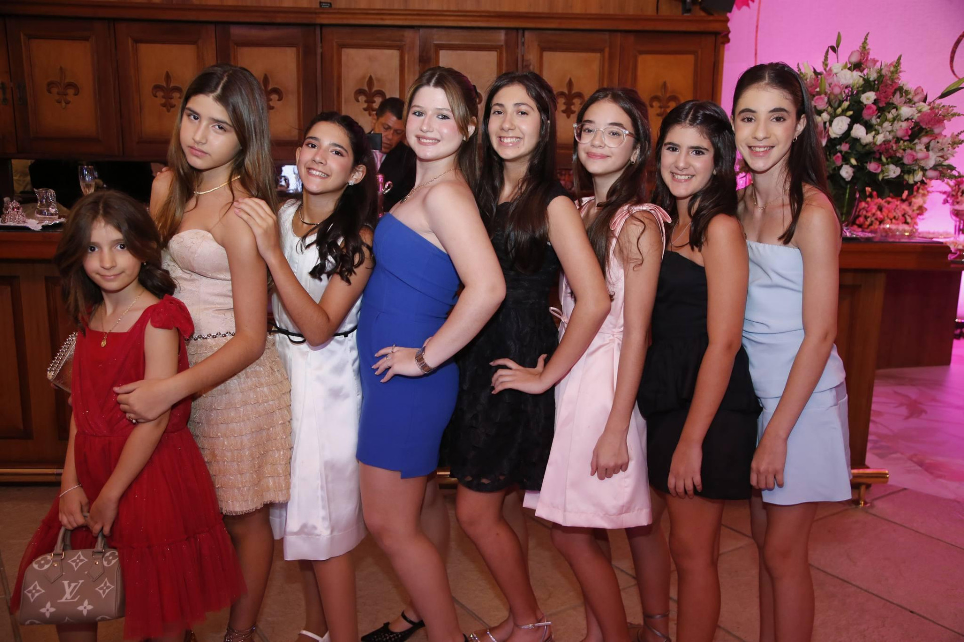 (Foto: arquivo familiar )Alice, Beatrice e Giovana Vieira, Beatriz Liebman, Ana Letícia, Alice Porto, Maria Eduarda e Mariana Vieira