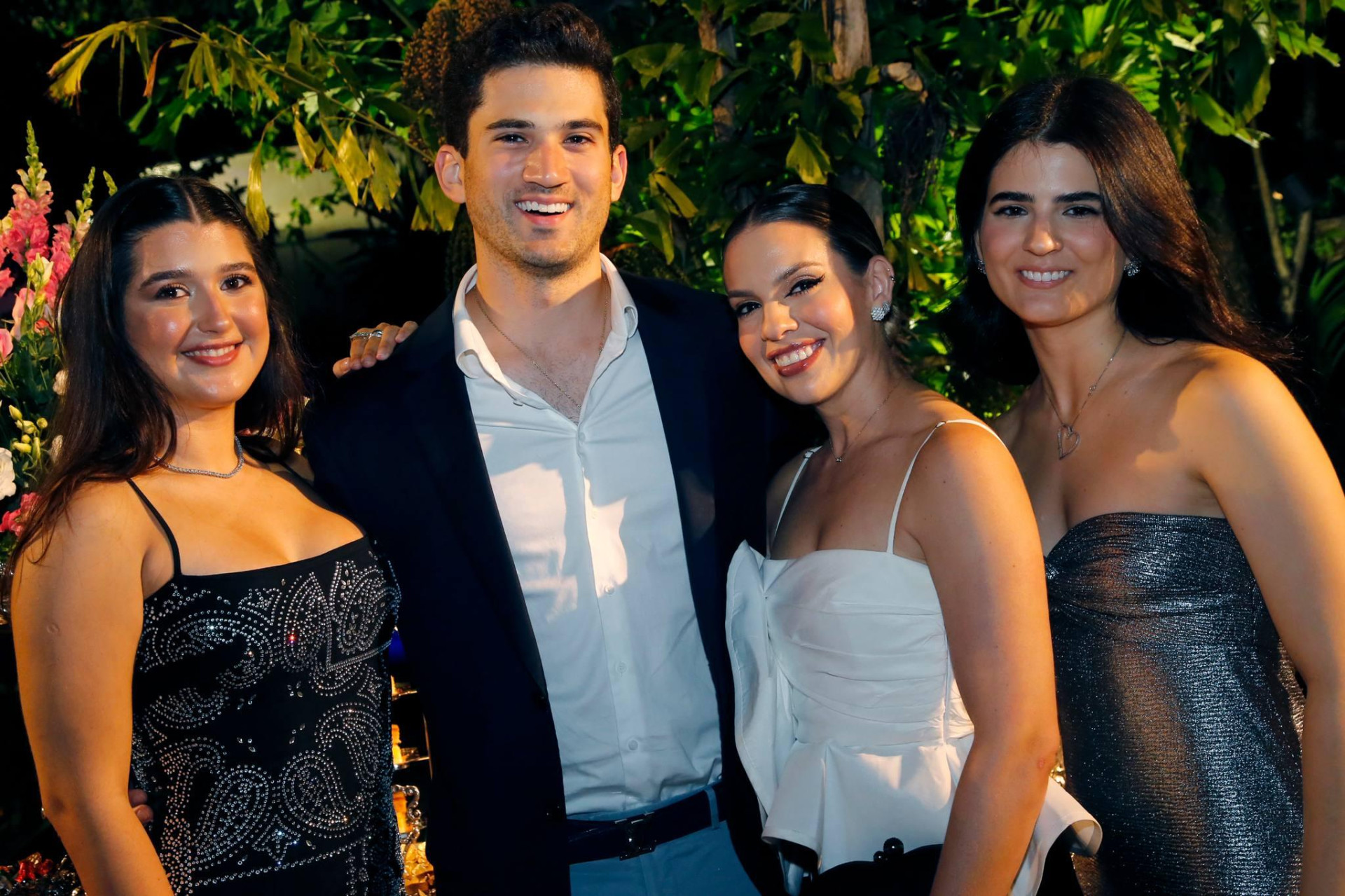 (Foto: arquivo familiar )Thais Liebman, Gabriel Sousa, Fabiana Sá e Bianca Vieira