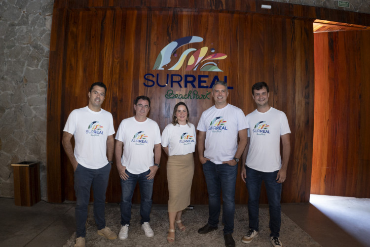 Time Beach Park: Luiz Henriques, Paulo Meneses, Clarisse Linhares, Murilo Pascoal e Felipe Lima  (Foto: Roni Vasconcelos/ Divulgação)