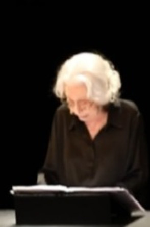 Fernanda Montenegro lê Simone de Beauvoir(Foto: Reprodução/Fernanda Torres)