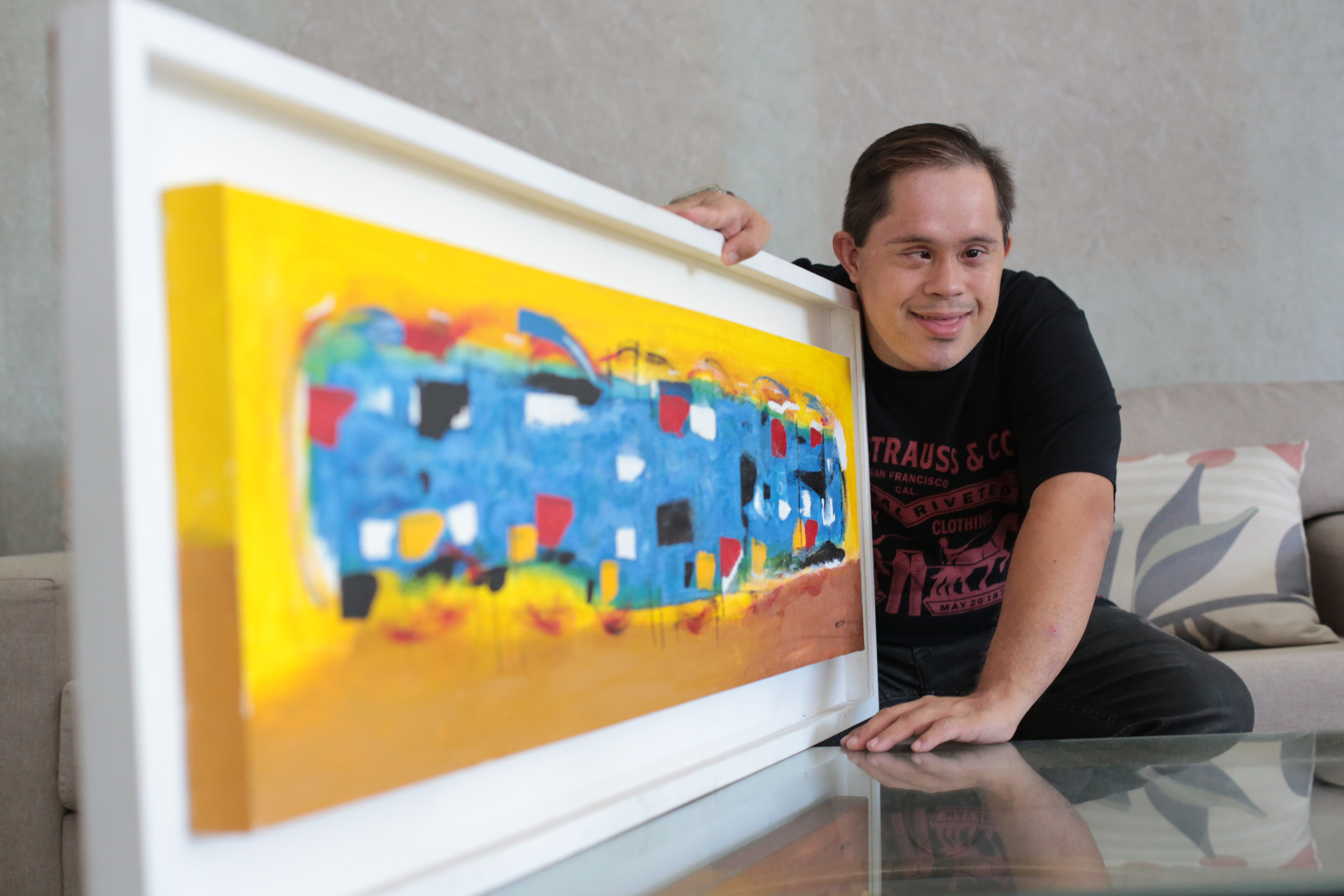 Aos 29 anos, Norton Lima é artista visual e fruidor de diferentes linguagens culturais (Foto: FABIO LIMA)