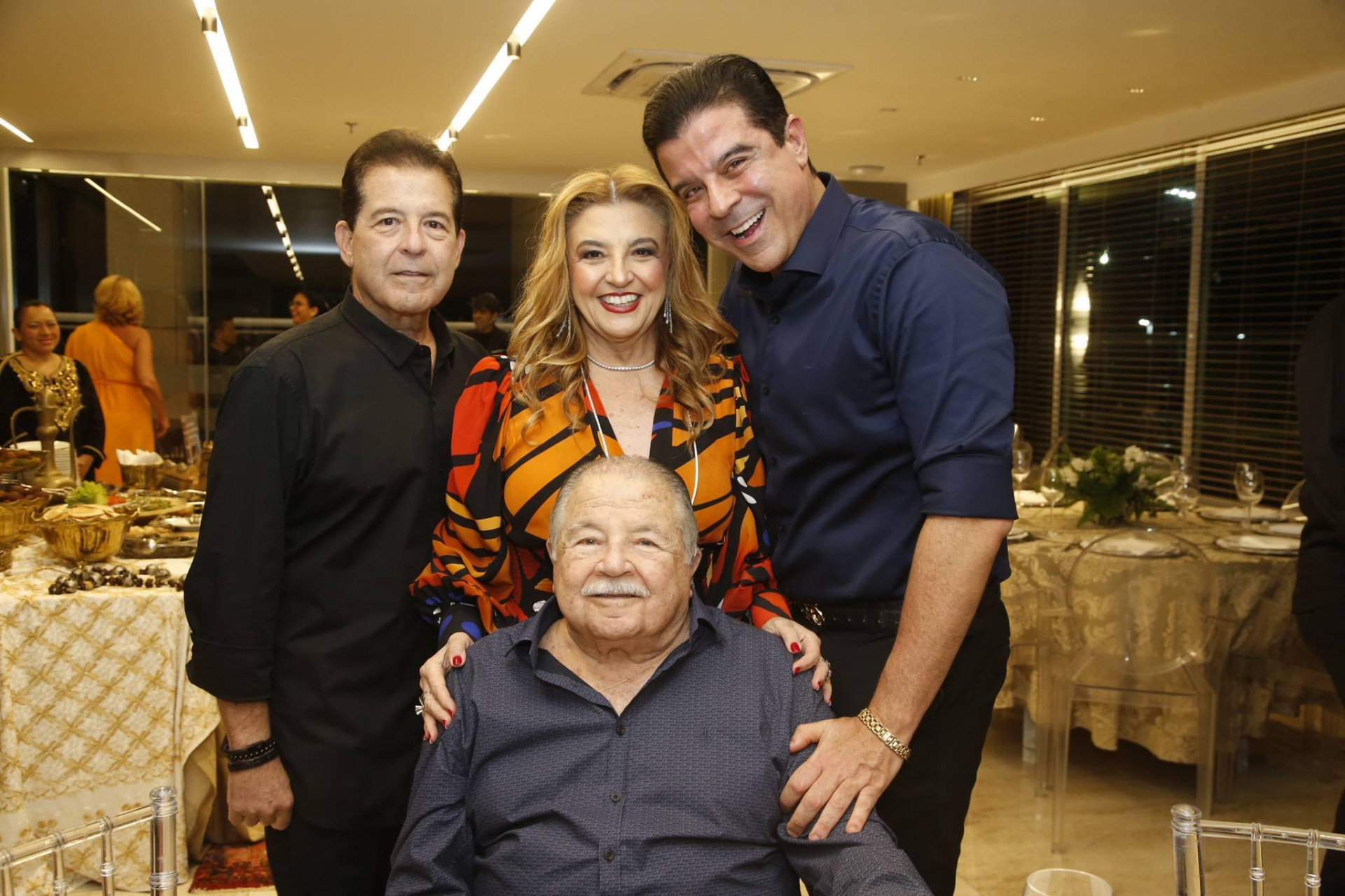 Deib Otoch com os filhos Deib Junior, Jacqueline Simões e Ronaldo Otoch
