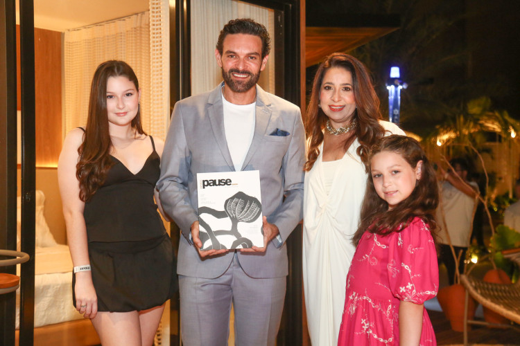 Valentina, Anelise, Clóvis e Laura Holanda(Foto: FOTOS João Filho Tavares)