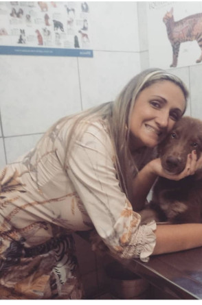 Camila Campos trabalha na clínica pública e privada de pequenos animais(Foto: Arquivo pessoal)