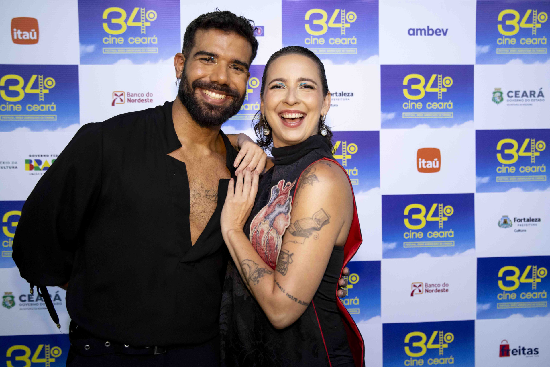 (Foto: LuizAlvez)Danilo Castro e Gabi Dourado, apresentadores do 34° Cine Ceará 