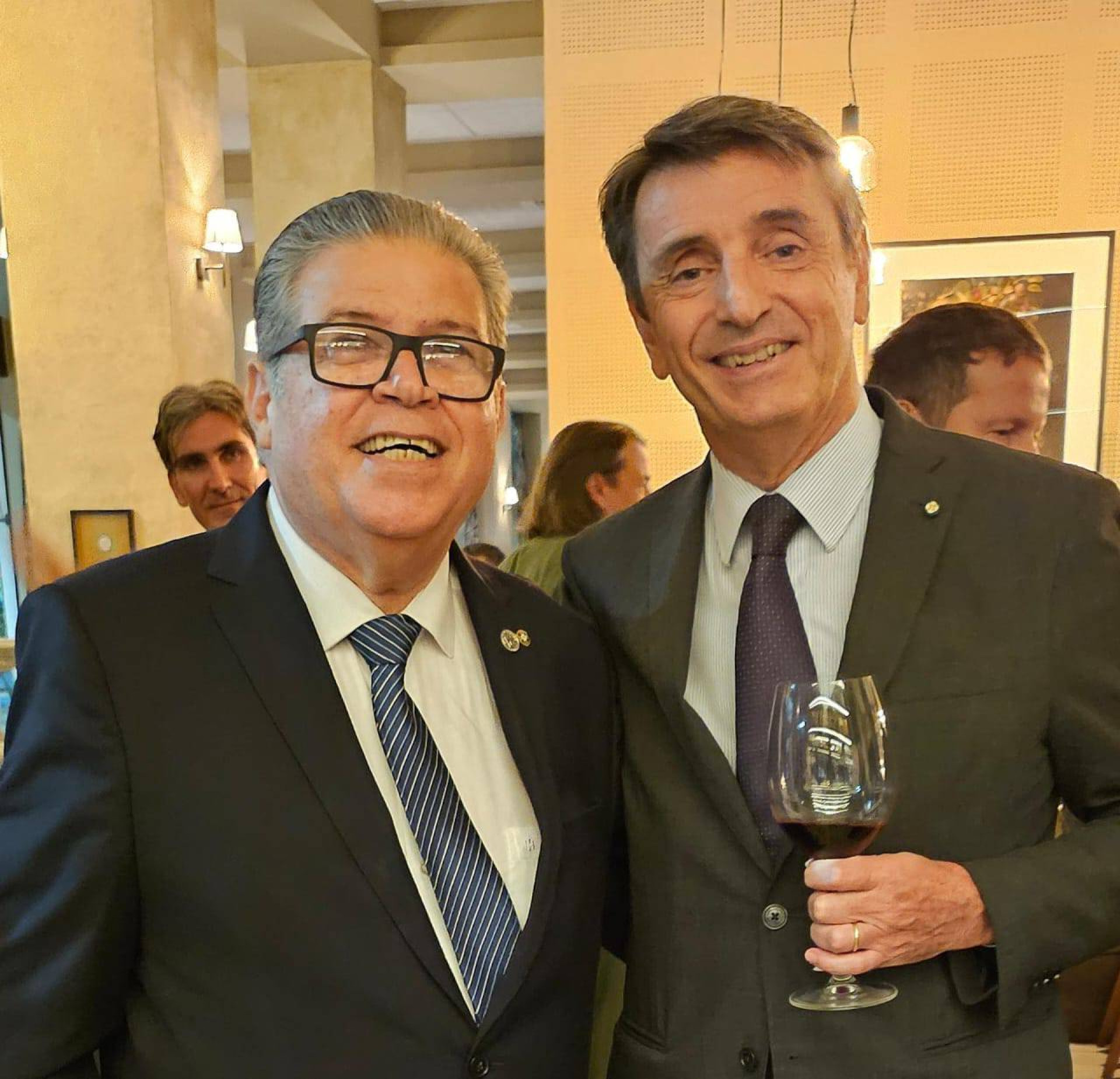 Empresário Ângelo De Francesco e o embaixador Alessandro Cortese (Foto: Acervo pessoal)