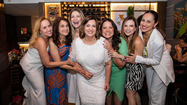 Fernanda Arruda, Leiliane Pinheiro, Cláudia Majela, Luciana Colares, Adriana Aurila e Luciana Frota(Foto: QUINTAL FOTOGRAFIA/ ARQUIVO PESSOAL )