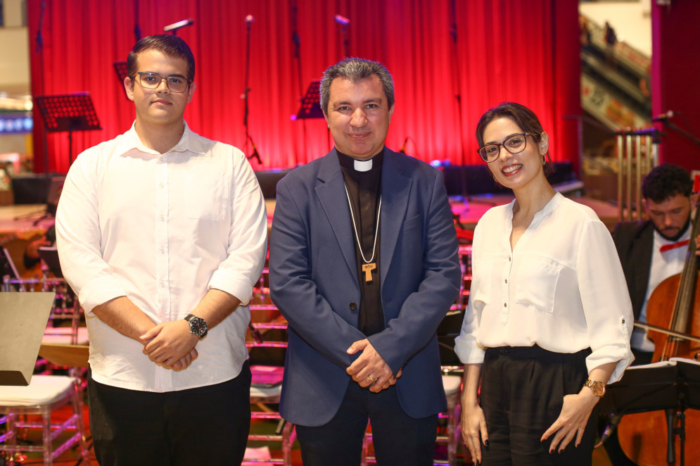Pastor Osvaldo Junior, padre Vanderlúcio Souza e espírita Caroline Sampaio (Foto: JoaoFilho Tavares)