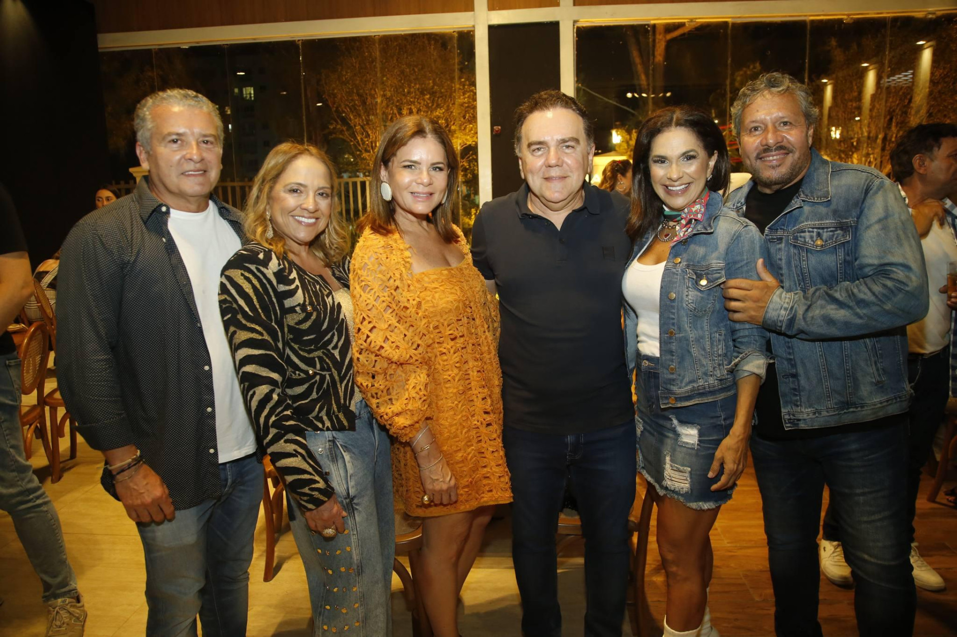 (Foto: arquivo familiar)Célio e Liana Tomaz, Liliane e Fernando Linhares, Ana Cristina Pinto e Paulo Rouquayrol