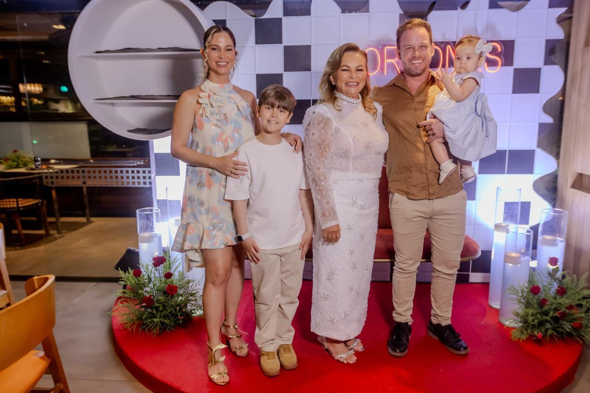 (Foto: arquivo pessoal )Mariana Furtado, João Furtado, Irismar Furtado, Carlos Carneiro e Clara Furtado 