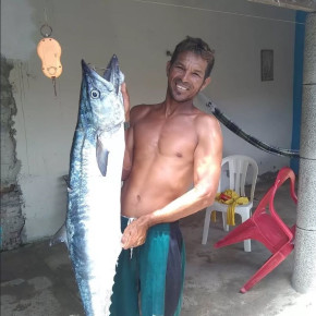 Roniele Suira é pescador e líder da comunidade tradicional da Boca da Barra, que vive na Praia da Sabiaguaba, em Fortaleza(Foto: Arquivo Pessoal )