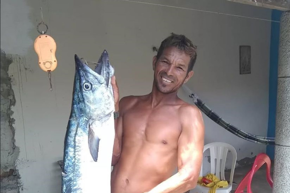 Roniele Suira é pescador e líder da comunidade tradicional da Boca da Barra, que vive na Praia da Sabiaguaba, em Fortaleza(Foto: Arquivo Pessoal )