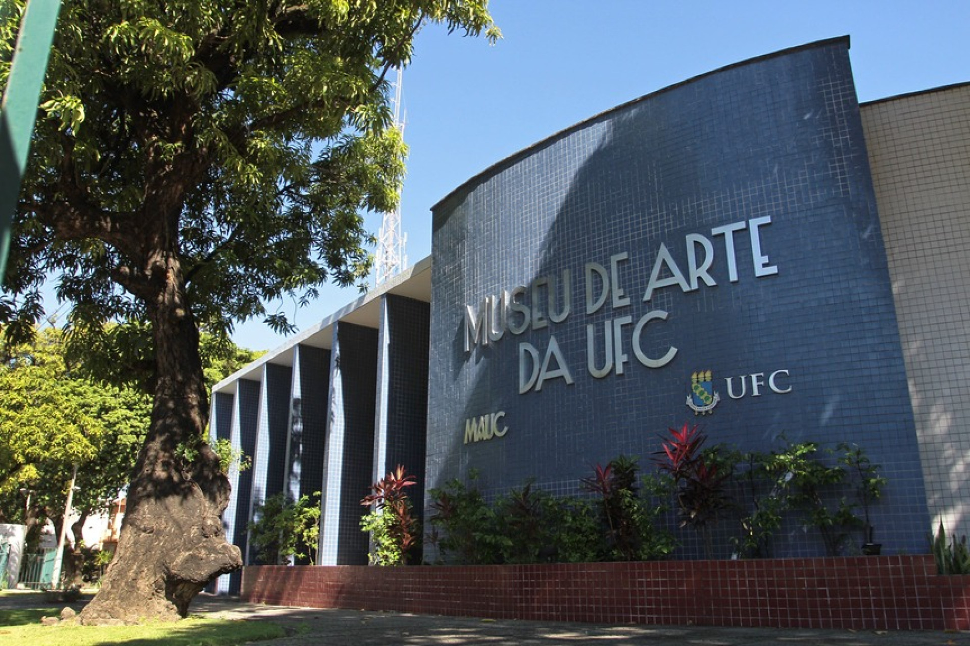 Museu de Arte da Universidade Federal do Ceará (Mauc) recebe exposição sobre 60 anos do curso de Arquitetura (Foto: Sara Maia para O POVO, em 1/7/2012)