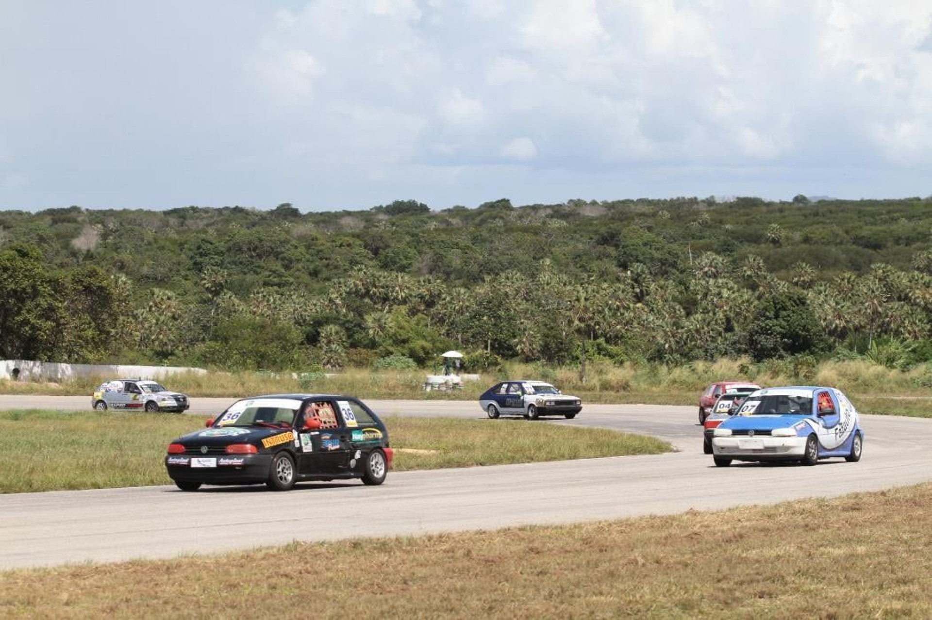 O Autódromo Internacional Virgílio Távora, localizado no Eusébio, recebendo corrida automobilística, em 2012 (Foto: FÁBIO LIMA)