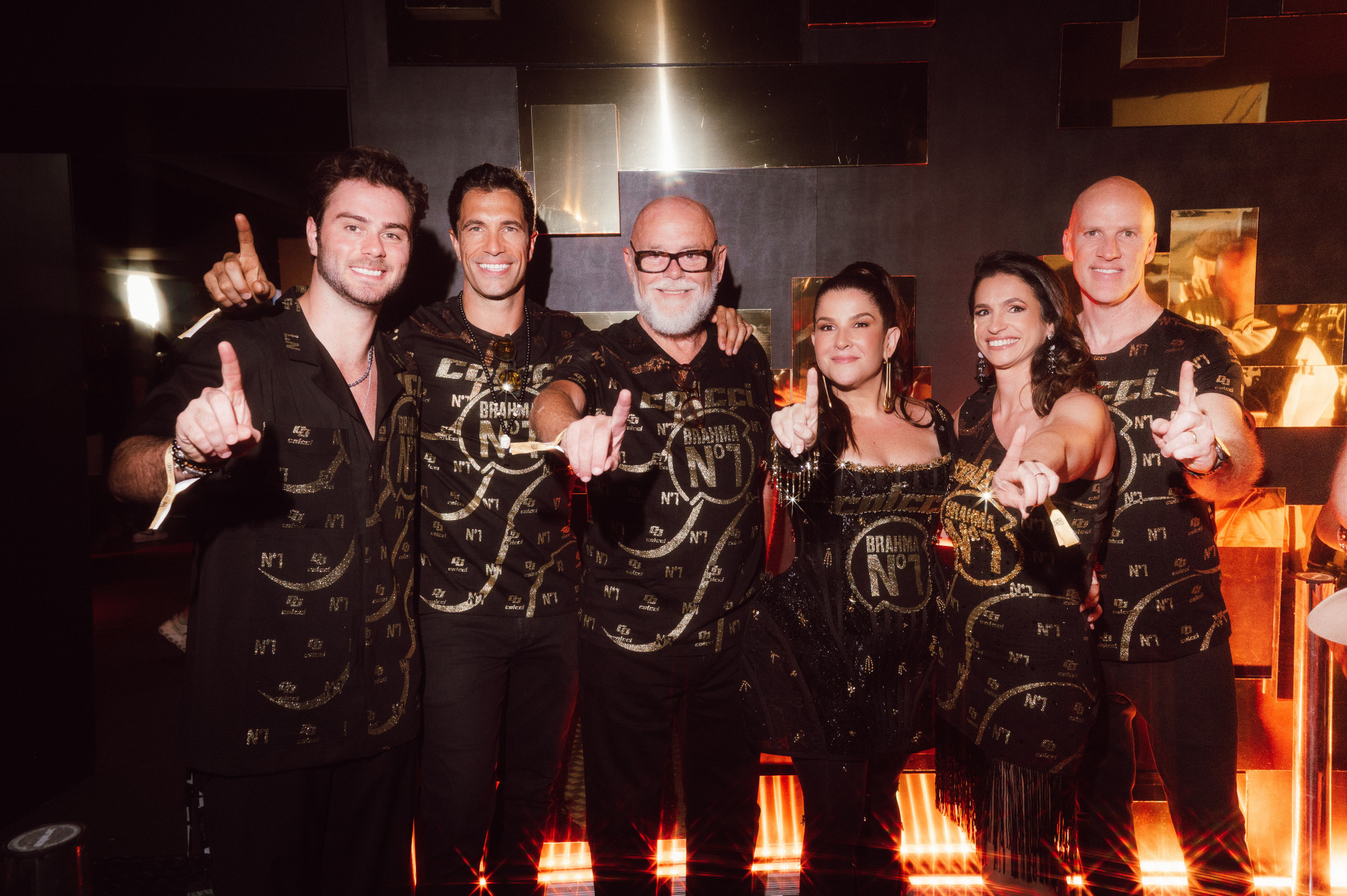 (Foto: leca novo e brazil news/ divulgação )Antônio Oliva, Flavio Sarahyba, Victor Oliva, Ju Ferraz, Priscila Pellegrini e Marcio Esher: cabeças do N1