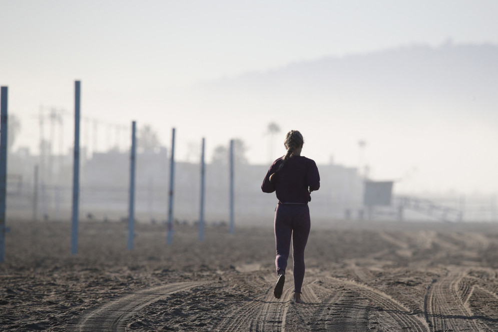 A área de psicologia social tem indicado um aumento no número de queixas relacionadas a transtornos como a depressão e a ansiedade associados ao período de isolamento social compulsório(Foto: Bruce Bennett/Getty Images/AFP)