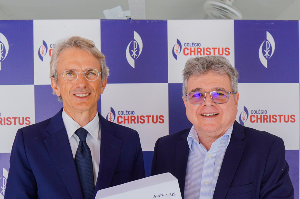 Emmanuel Lenain, embaixador da França no Brasil e professor José Lima de Carvalho Rocha(Foto: divulgação)